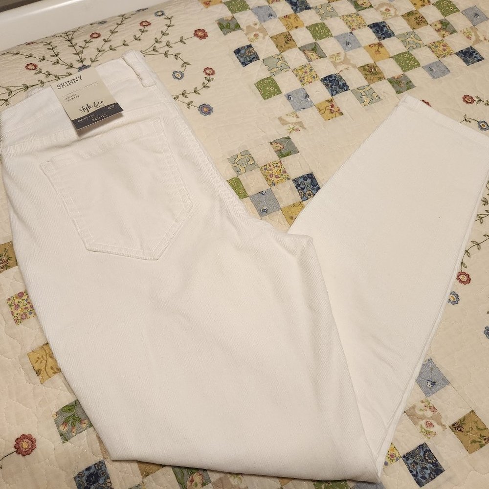 NWT Style & Co. Mid Rise, Corduroy 4P,  curvy fit,  skinny leg,  winter white